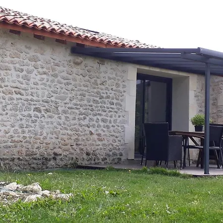 Cure Thermale Jonzac Holiday home